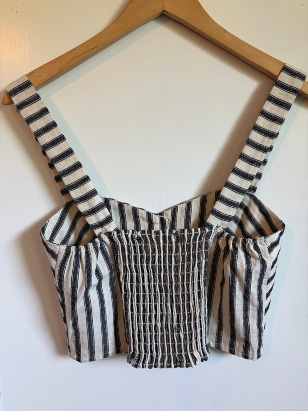 NWOT Self Contrast Striped Button-Front Crop Top - Black & Cream - XS - Picture 2 of 5